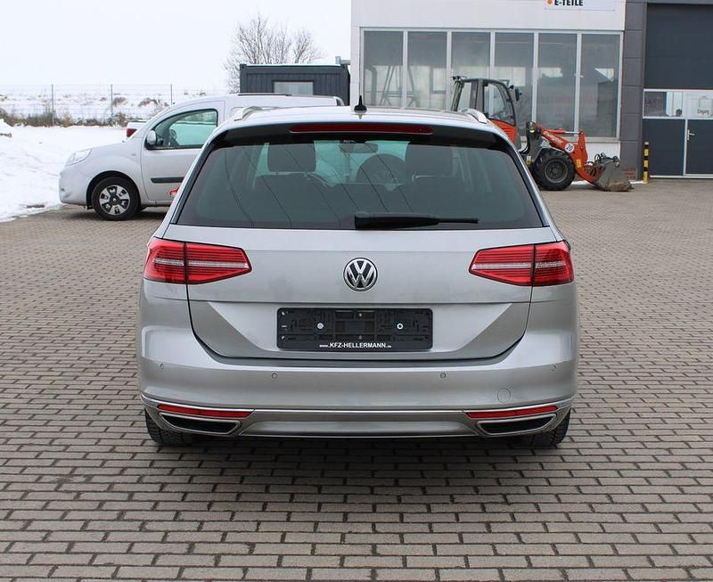 Używany VW Passat Highline 239 KM (175 kW) 2016 Srebrny Kombi