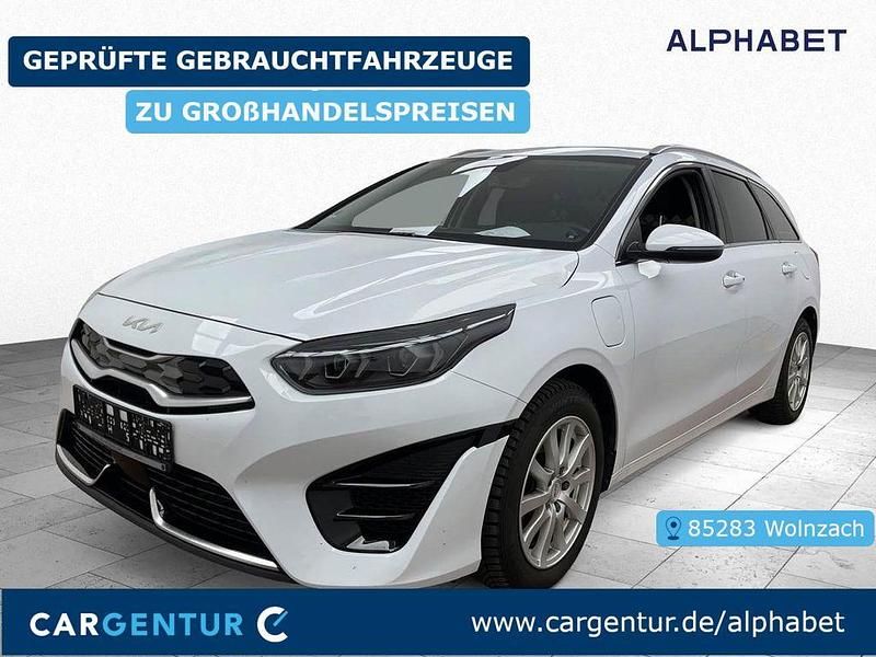 Gebraucht Kia Ceed Vision 141 PS (103 kW) 2023 Carraraweiss (metallic) Kleinwagen