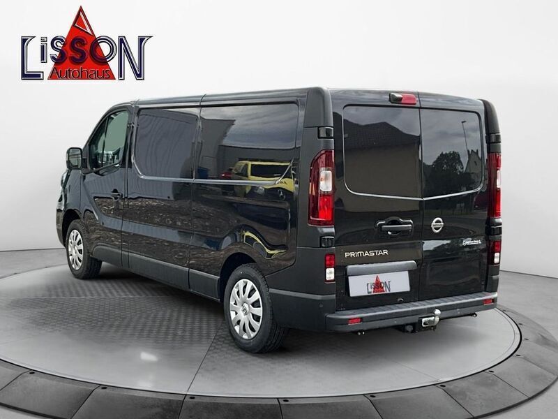 Gebraucht Nissan Primastar N-Connecta 131 PS (96 kW) 2022 Midnight black Van / Kleinbus