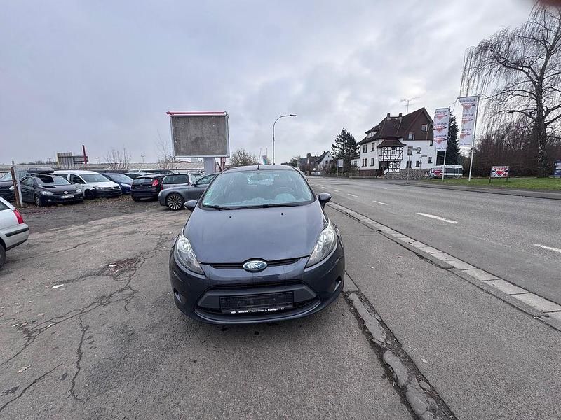 Gebraucht Ford Fiesta Trend 60 PS (44 kW) 2009 Grau Kleinwagen