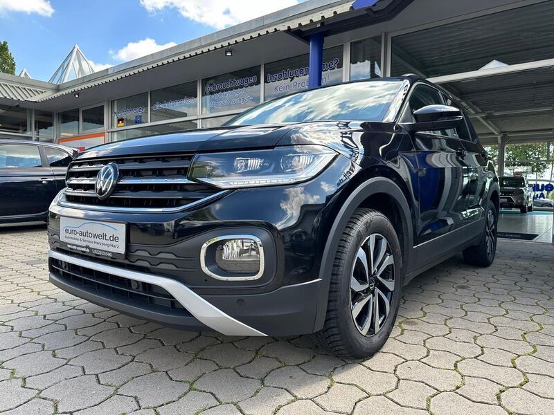 Gebraucht VW T-Cross Active 110 PS (80 kW) 2022 Deep black perleffekt (metallic) SUV