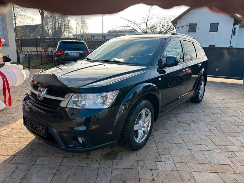 Schwarz Gebraucht 2013 Fiat Freemont Lounge SUV | 6.450 € (Superpreis) - Bild 1/4