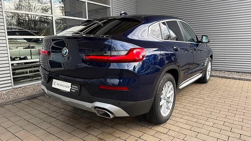 Second-hand BMW X4 Efficient Dynamics 184 CP (135 kW) 2024 Albastru SUV