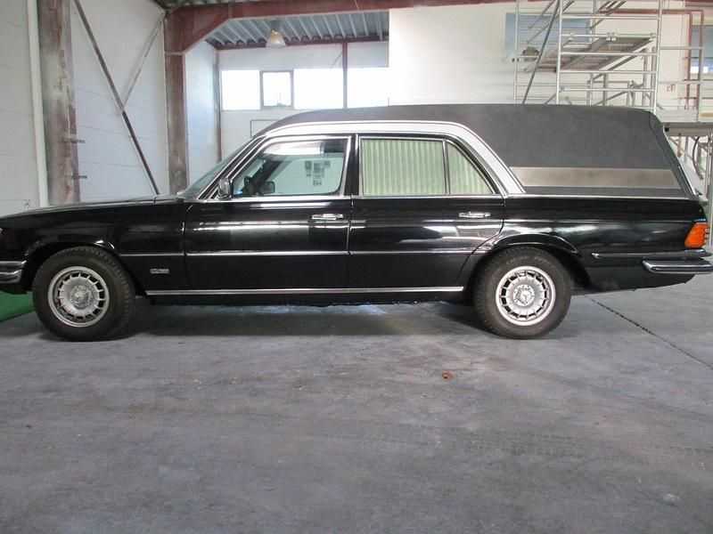 Gebraucht Mercedes 280 160 PS (117 kW) 1975 Schwarz Kombi