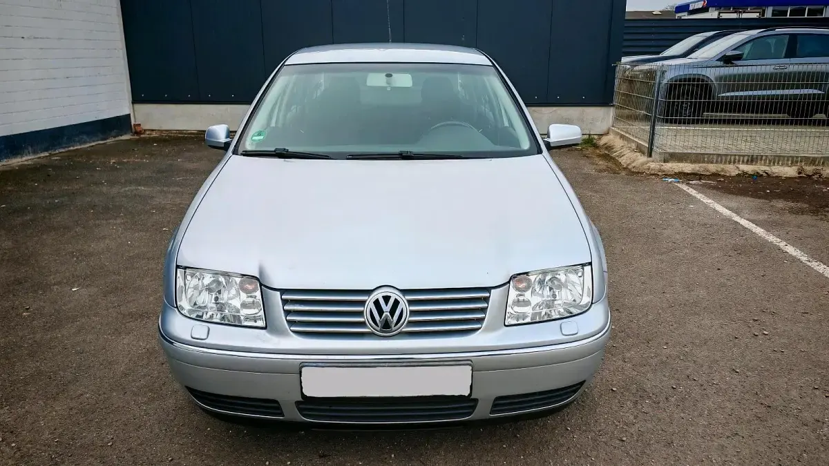 Gebraucht VW Bora Pacific 105 PS (77 kW) 2003 Grau Limousine