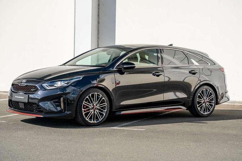 Gebraucht Kia ProCeed GT 204 PS (150 kW) 2019 (1k) zilinaschwarz met. Kombi
