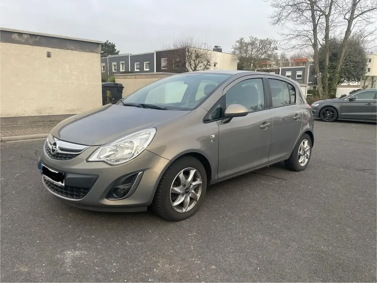 Gebraucht Opel Corsa 101 PS (74 kW) 2012 Grau Kleinwagen