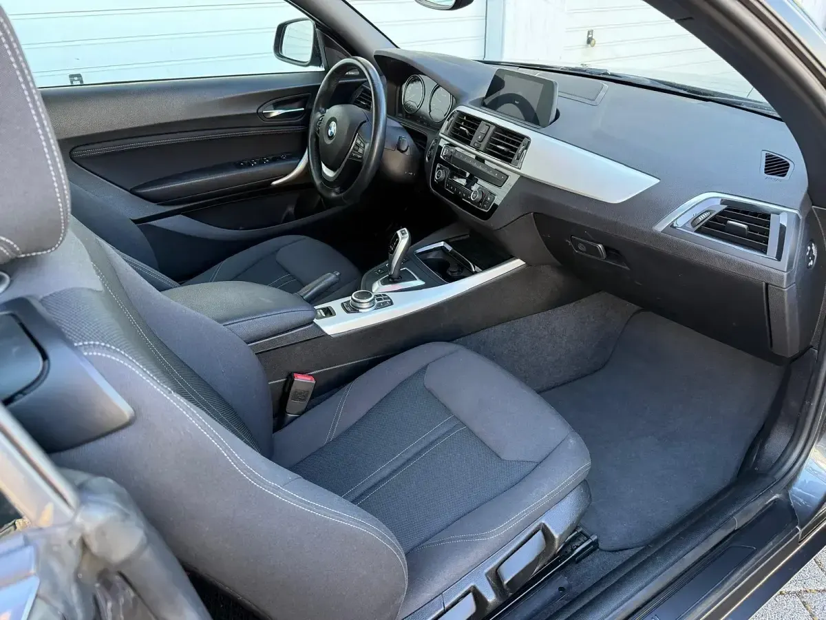Gebraucht BMW 218 Advantage 150 PS (110 kW) 2020 Grau Cabrio