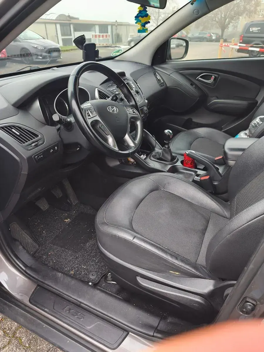 Gebraucht Hyundai ix35 Trend 135 PS (99 kW) 2015 Braun SUV