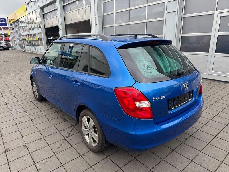 Gebraucht Skoda Fabia Fresh 105 PS (77 kW) 2014 Blau Kombi