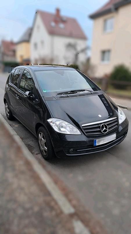 Schwarz Gebraucht 2009 Mercedes A150 Kleinwagen | 3.500 € (Fairer Preis) - Bild 1/4