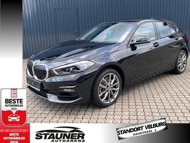 Black sapphiremetallic Gebraucht 2024 BMW 120 Sport Line Kleinwagen | 27.900 € (Guter Preis) - Bild 1/4