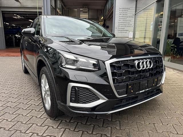 Schwarz Gebraucht 2024 Audi Q2 Advanced Plus SUV | 29.745 € (Fairer Preis) - Bild 1/4