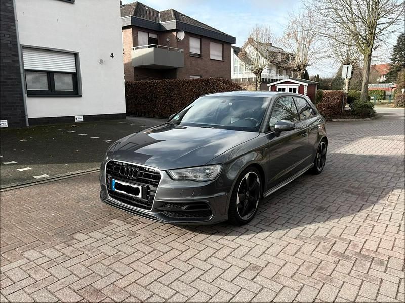 Gebraucht Audi A3 S-Line 110 PS (80 kW) 2015 Grau Limousine