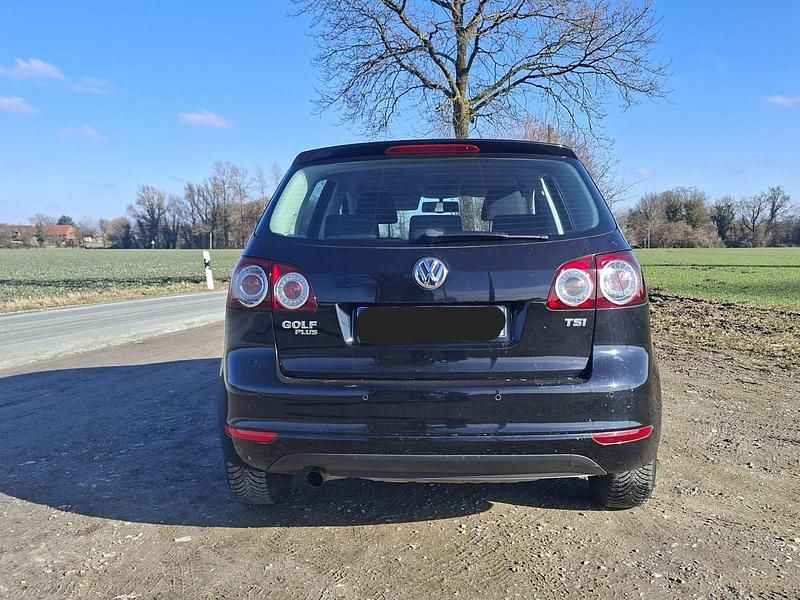 Gebraucht VW Golf VII 105 PS (77 kW) 2013 Schwarz Limousine