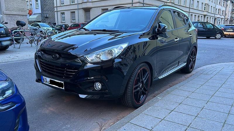 Gebraucht Hyundai ix35 136 PS (100 kW) 2012 Schwarz SUV