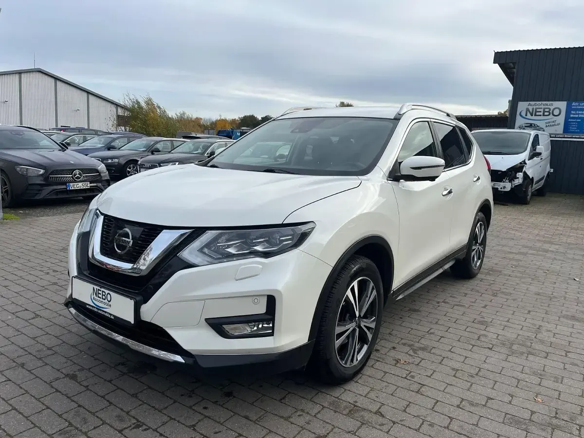 Gebraucht Nissan X-Trail N-Connecta 163 PS (119 kW) 2017 Weiß SUV