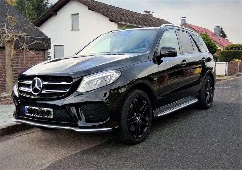 Schwarz Gebraucht 2016 Mercedes GLE450 AMG AMG SUV | 30.800 € (Superpreis) - Bild 1/4