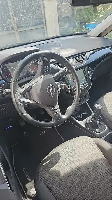 Używany Opel Corsa Active 101 KM (74 kW) 2016 Czarny Hatchback
