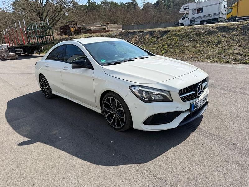 Gebraucht Mercedes CLA220 177 PS (130 kW) 2016 Weiß Limousine