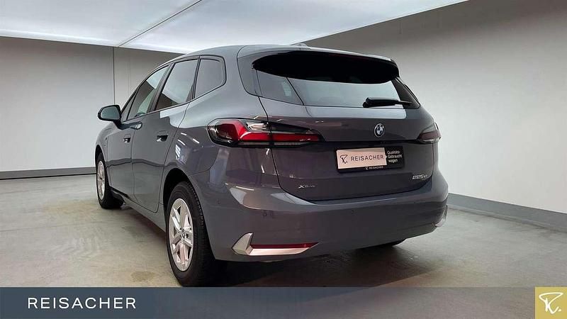 Gebraucht BMW 225 Active Tourer Efficient Dynamics 245 PS (180 kW) 2022 Sparkling kupfergrau metallic Van / Kleinbus
