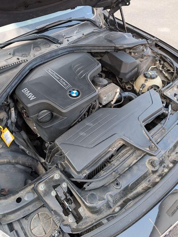 Gebraucht BMW 320 184 PS (135 kW) 2015 Schwarz Kombi