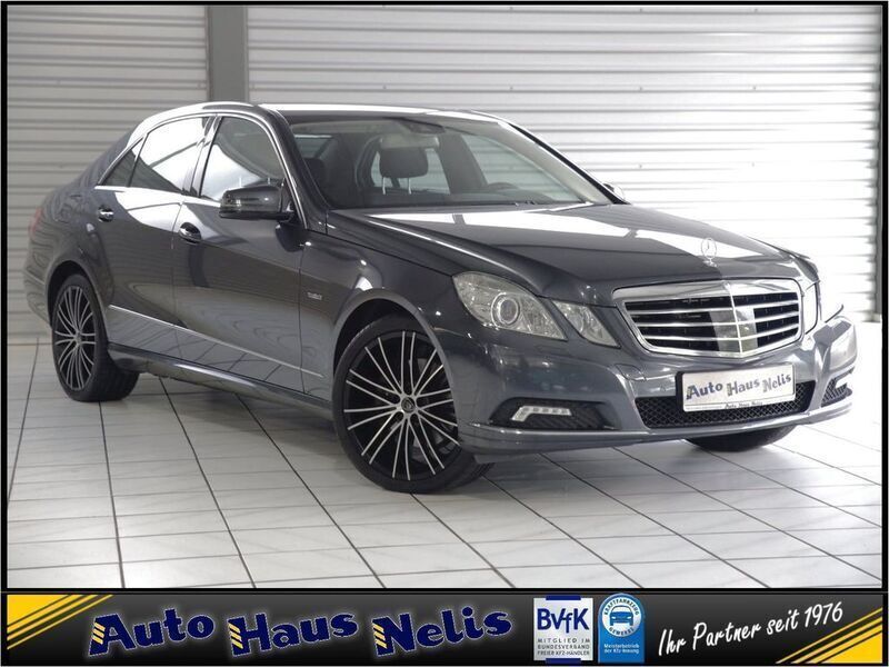 Grau Gebraucht 2009 Mercedes E350 Elegance Limousine | 14.880 € (Teuer) - Bild 1/4