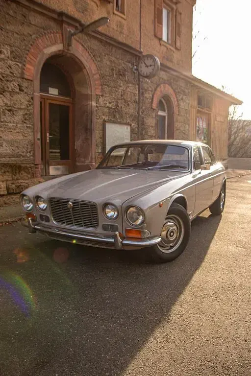 Gebraucht Jaguar XJ6 181 PS (133 kW) 1972 Grau Limousine