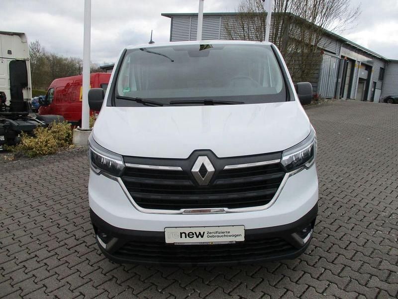 Gebraucht Renault Trafic Komfort 150 PS (110 kW) 2023 Weiß Van / Kleinbus