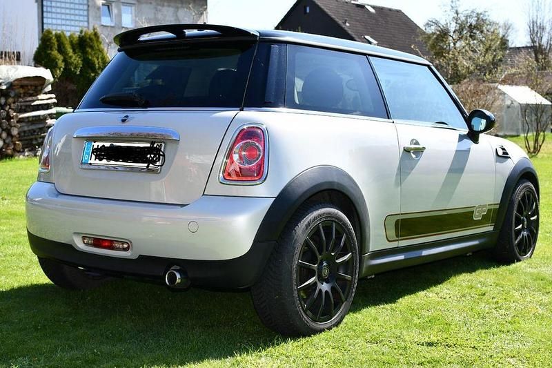 Usata Mini Cooper D 111 CV (81 kW) 2011 Bianco Utilitaria