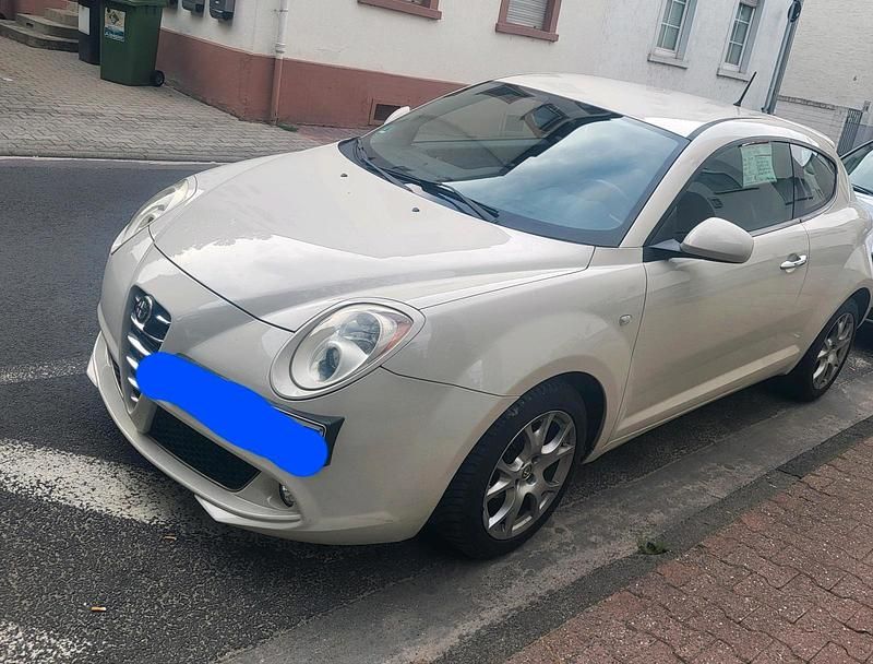 Weiß Gebraucht 2009 Alfa Romeo MiTo Kleinwagen | 3.000 € (Teuer) - Bild 1/4