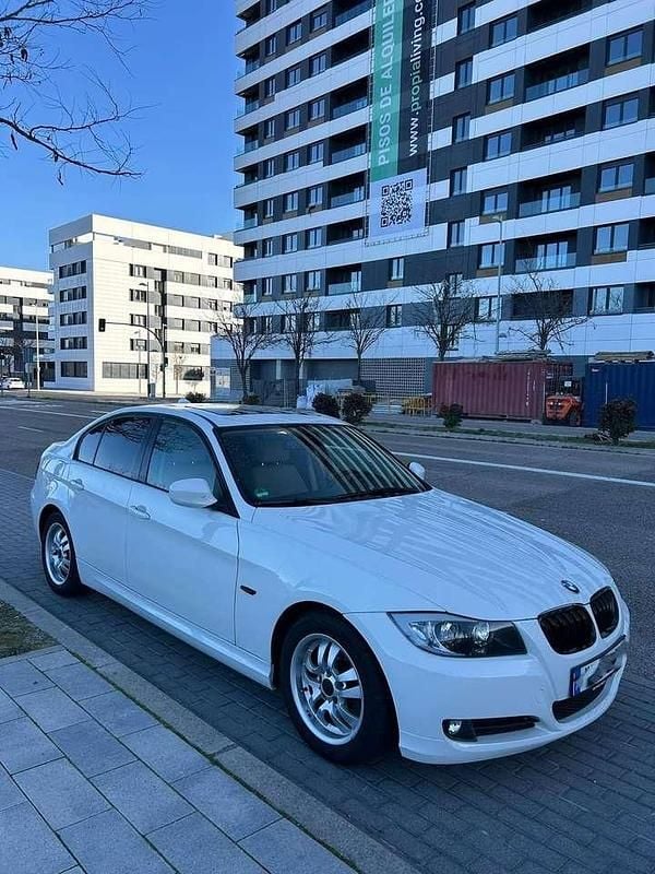 Gebraucht BMW 328 234 PS (172 kW) 2010 Weiß Limousine