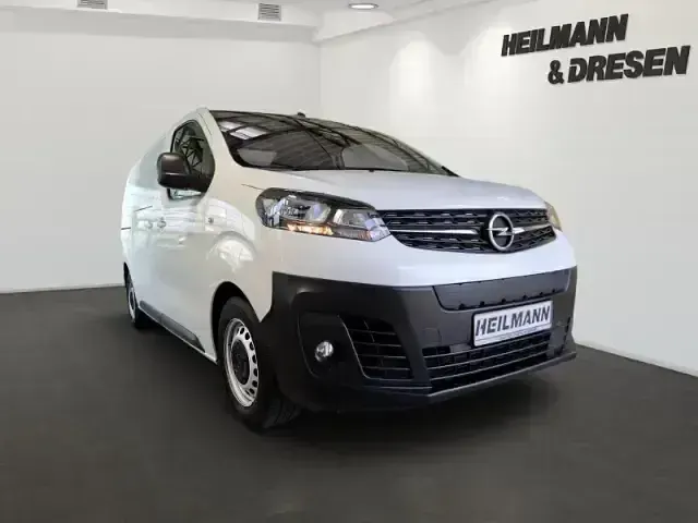 Usado Opel Vivaro-e Combi Elegance 100 kW (136 HP) 2022 Branco Van