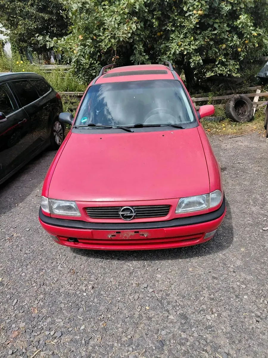 Gebraucht Opel Astra 75 PS (55 kW) 1997 Rot Kombi