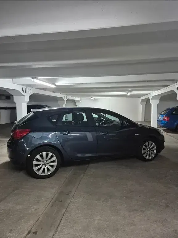 Gebraucht Opel Astra 116 PS (85 kW) 2010 Grau Limousine