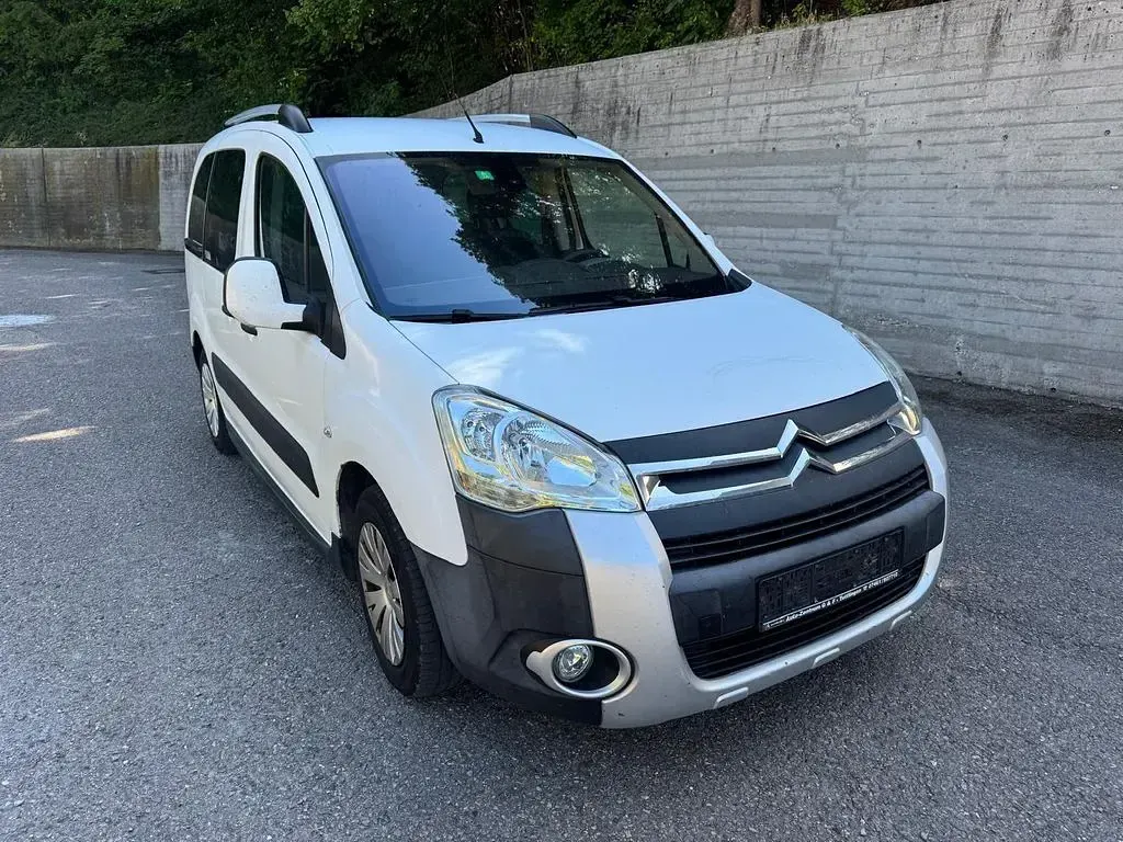 Gebraucht Citroën Berlingo XTR 120 PS (88 kW) 2010 Weiß Van / Kleinbus
