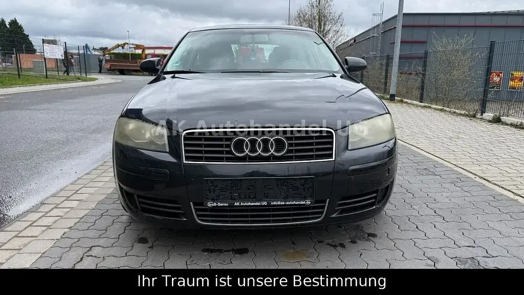 Gebraucht Audi A3 Attraction 140 PS (102 kW) 2003 Schwarz Kleinwagen