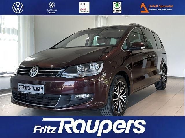 Crimson red metallic Gebraucht 2016 VW Sharan Allstar Van / Kleinbus | 21.990 € (Etwas zu teuer) - Bild 1/4