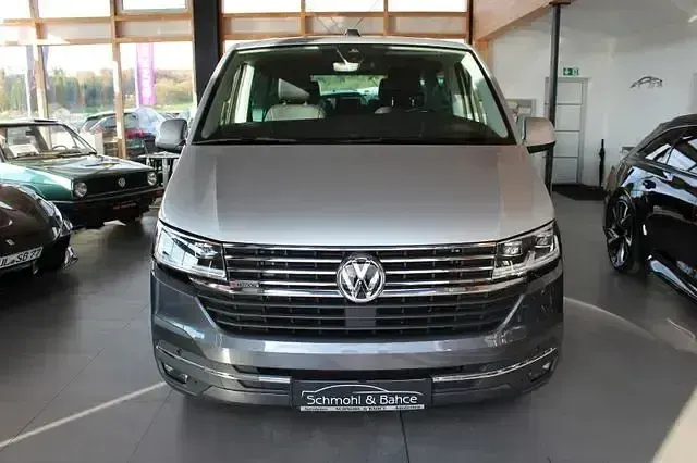 Używany VW Multivan Generation Six 204 KM (150 kW) 2022 Szary Minivan