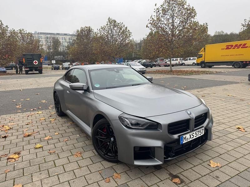 Grau Gebraucht 2024 BMW M2 Shadowline Coupé | 58.000 € (Superpreis) - Bild 1/4