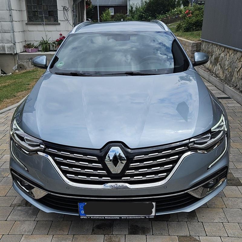 Grau Gebraucht 2020 Renault Talisman GrandTour Initiale Paris Kombi | 22.990 € (Fairer Preis) - Bild 1/4