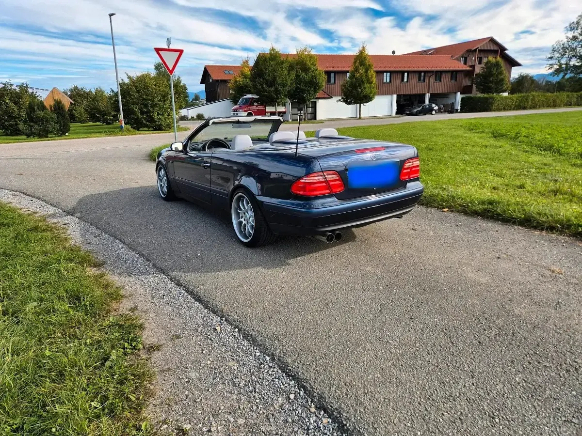 Gebraucht Mercedes SLK200 193 PS (141 kW) 2000 Blau Cabrio