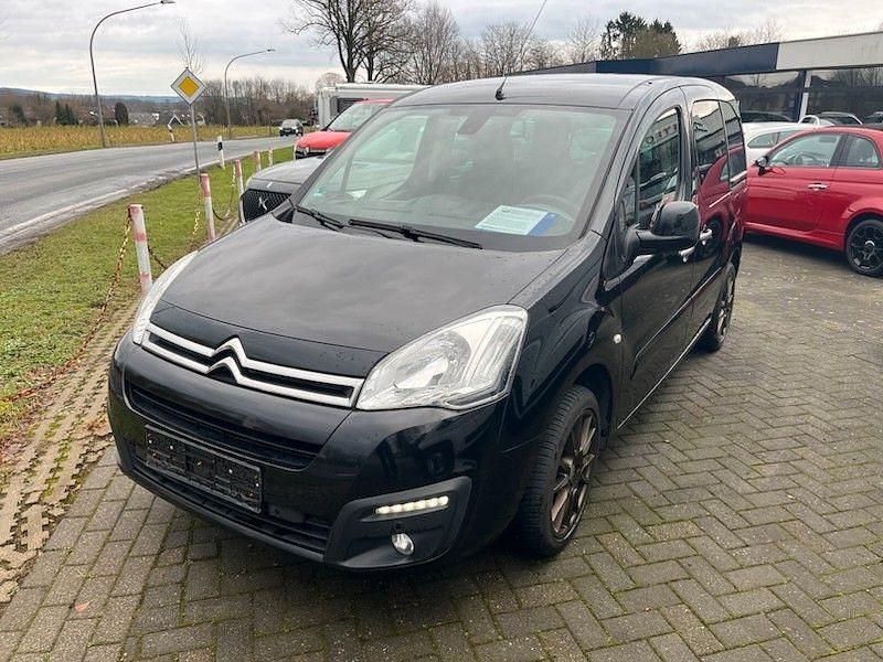 Gebraucht Citroën Berlingo SELECTION 120 PS (88 kW) 2016 Schwarz Van / Kleinbus