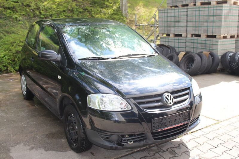 Schwarz Gebraucht 2007 VW Fox Basis Kleinwagen | 555 € (Guter Preis) - Bild 1/4