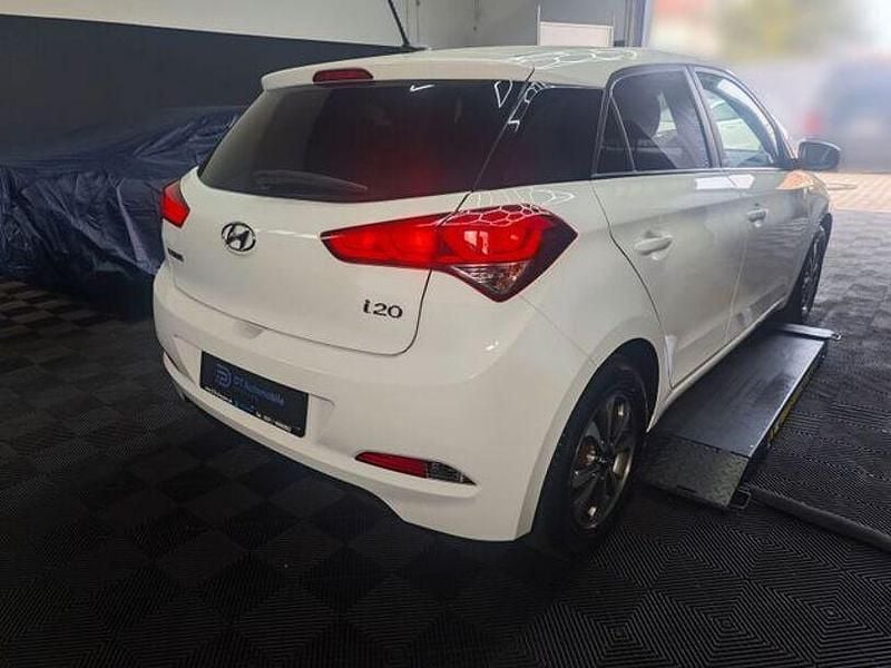 Gebraucht Hyundai i20 Passion 101 PS (74 kW) 2018 Andere Kleinwagen