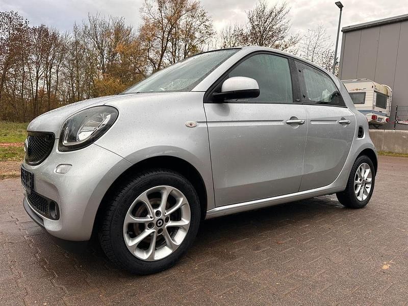 Silber Gebraucht 2015 Smart ForFour Prime Kleinwagen | 8.200 € (Fairer Preis) - Bild 1/4