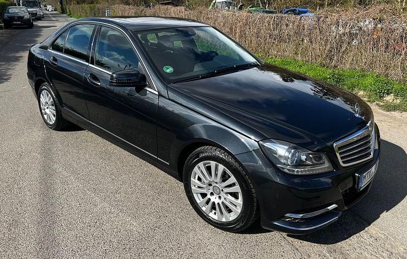 Gebraucht Mercedes C250 Elegance 204 PS (150 kW) 2013 Schwarz Limousine