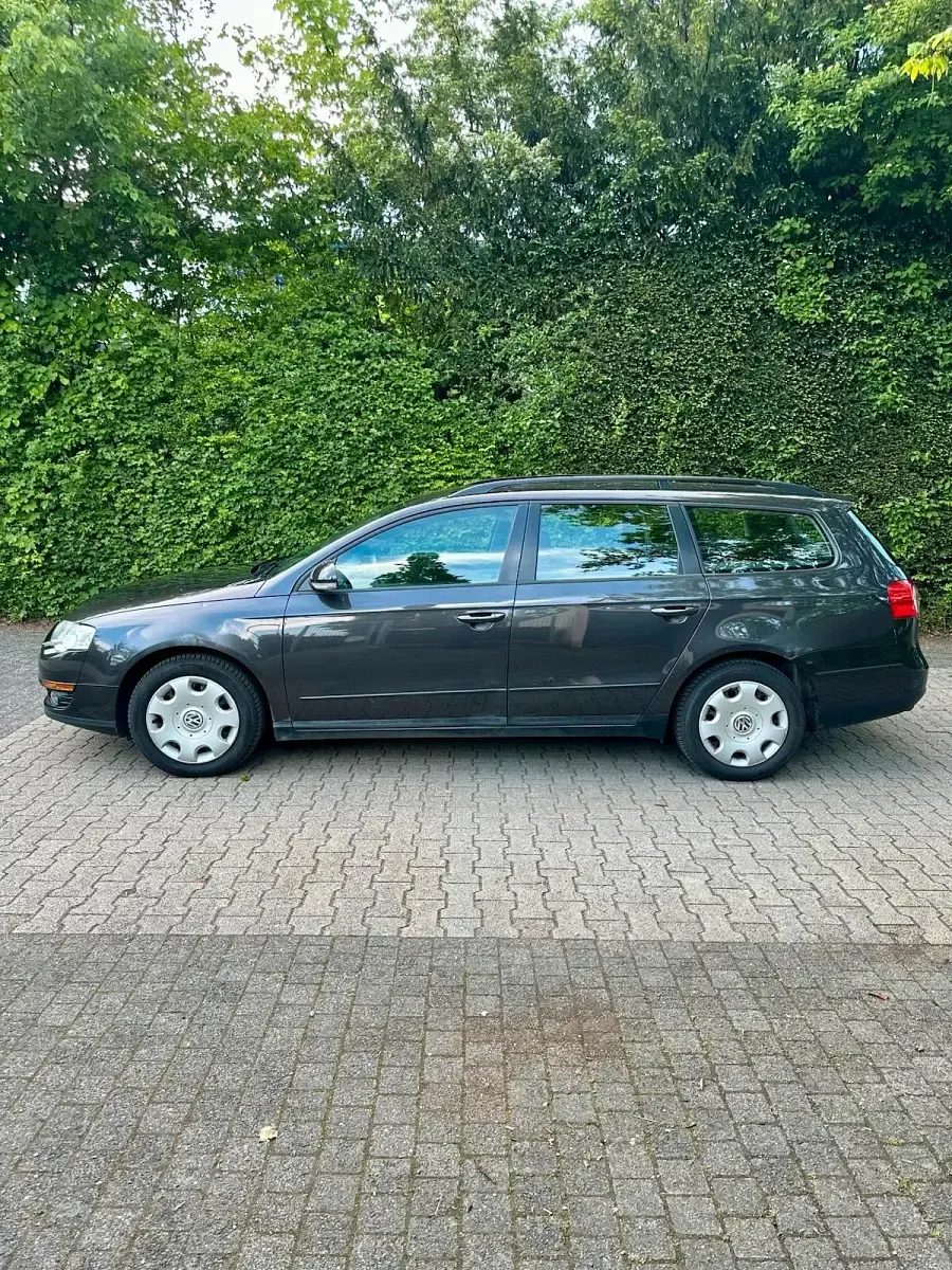 Gebraucht VW Passat 116 PS (85 kW) 2005 Schwarz Kombi