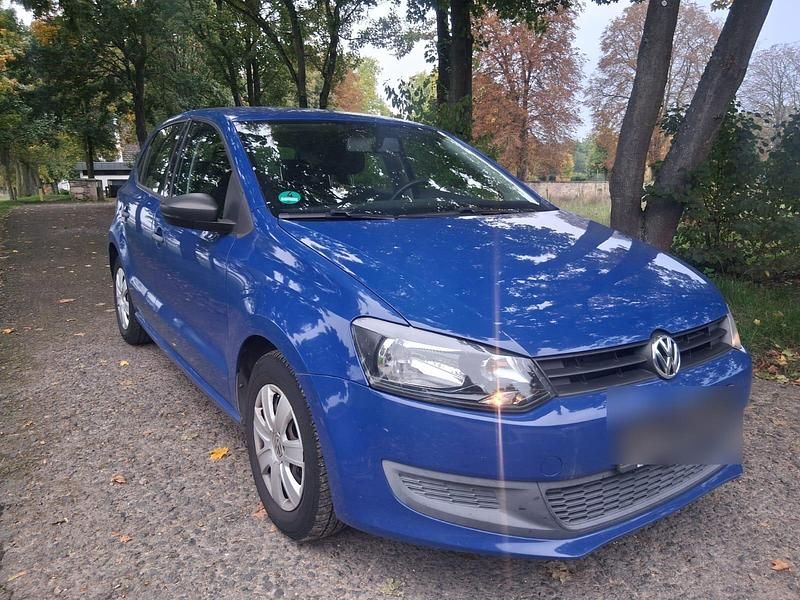 Blau Gebraucht 2011 VW Polo Limousine | 2.999 € (Guter Preis) - Bild 1/4