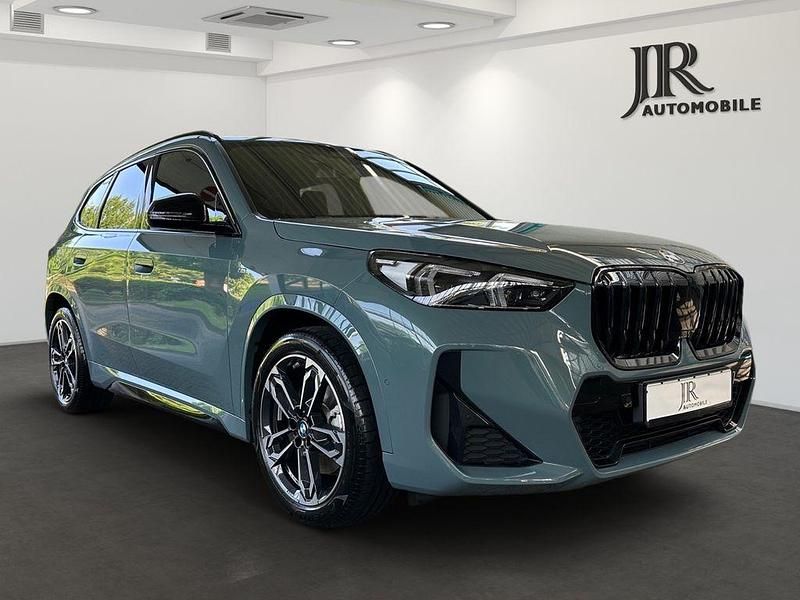 Grün Gebraucht 2024 BMW X1 M Sport SUV | 48.490 € (Teuer) - Bild 1/4